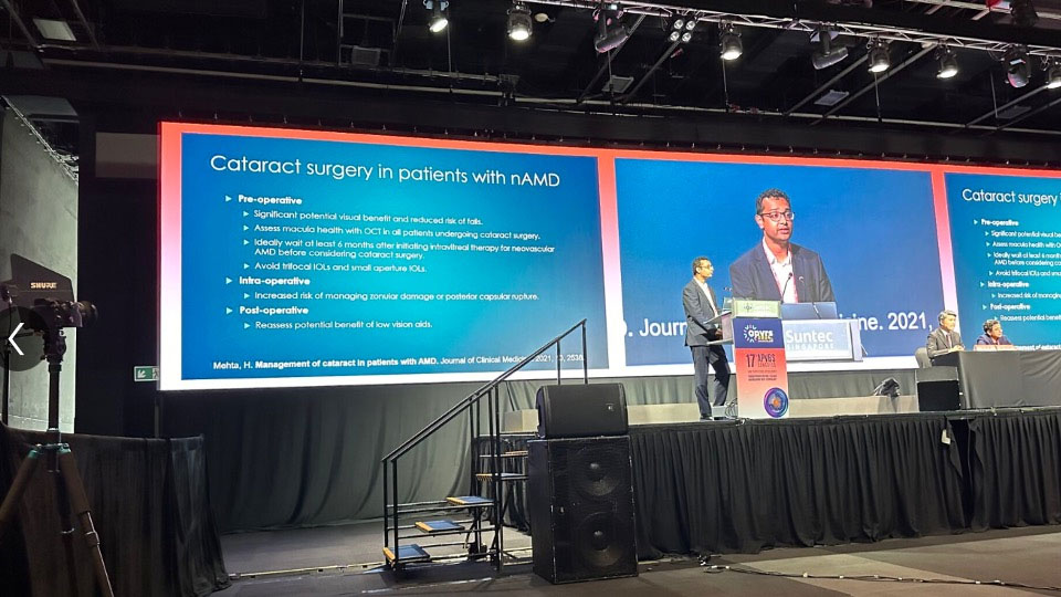 Dr Mehta speaking on cataract surgery in patients with macula disease at the 17th APVRS Congress in Singapore, 2024.